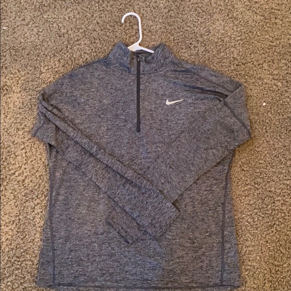 Nike pullover - Picture 1 of 3